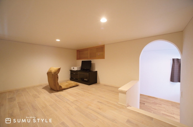 作業部屋と隠れ家のようなロフトのあるオウチ Sumu Style スムスタイル